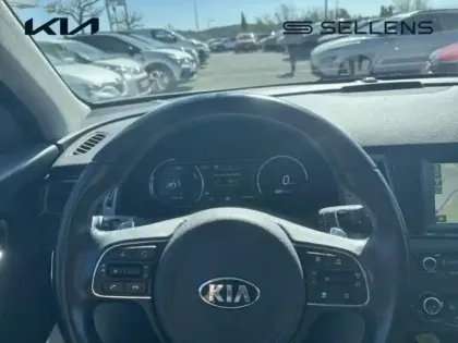 Photo 12 Kia Niro Gén. I Ph1 e-Design 5