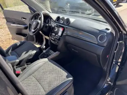 Photo 10 Suzuki Vitara  1.4 Boosterjet Hybrid 129ch Style