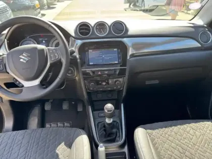 Photo 11 Suzuki Vitara  1.4 Boosterjet Hybrid 129ch Style