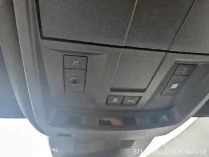 Photo 14 Peugeot 5008  Hybrid 145ch GT e-DCS6