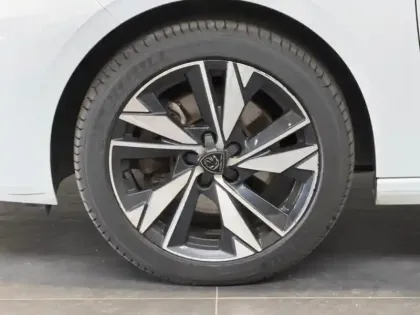 Photo 10 Peugeot 308 Gén. III Ph1 Allure 5