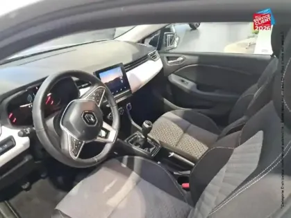 Photo 14 Renault Clio Gén. V (BJA) Ph1 NG Evolution 5