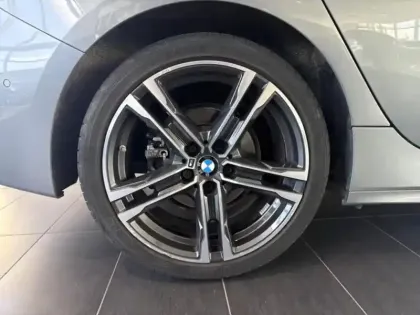 Photo 7 BMW Serie 1 Gén. III (F40) Ph2 M Sport 5