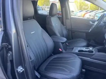 Photo 10 Ford Kuga Gén. III Ph1 Vignale 5