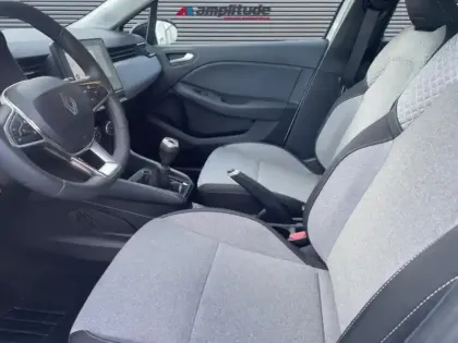 Photo 9 Renault Clio Gén. V (BJA) Ph2 Evolution 5