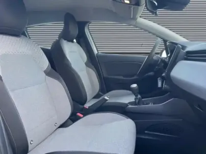 Photo 10 Renault Clio Gén. V (BJA) Ph2 Evolution 5