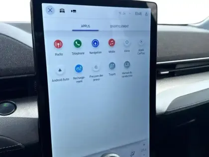 Photo 12 Ford Mustang  Mach-E 269ch Standard Range 76kWh AWD 9cv