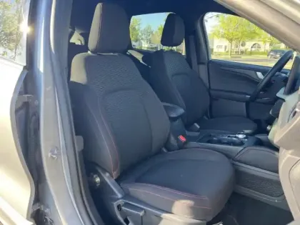 Photo 10 Ford Kuga Gén. III Ph2 ST-Line 5