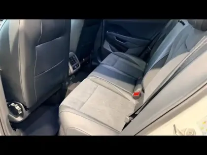 Photo 11 Volkswagen T-roc Gén. II Ph1 Style 5