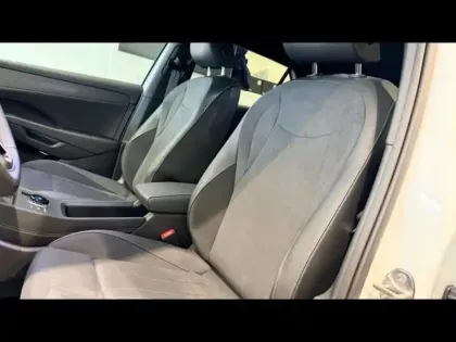 Photo 9 Volkswagen T-roc Gén. II Ph1 Style 5