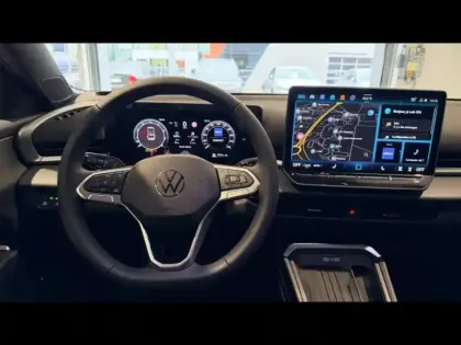 Photo 8 Volkswagen T-roc Gén. II Ph1 Style 5