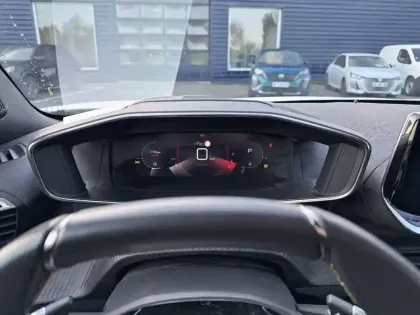 Photo 9 Peugeot 2008  PureTech 130 S&S EAT8