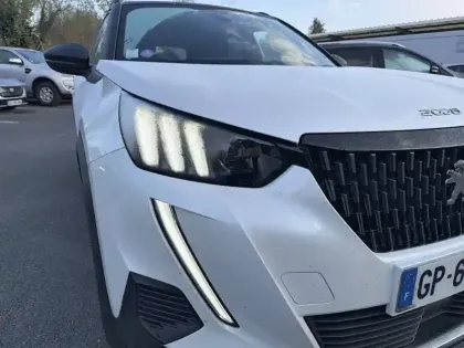 Photo 15 Peugeot 2008  PureTech 130 S&S EAT8