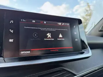 Photo 18 Peugeot 2008  PureTech 130 S&S EAT8