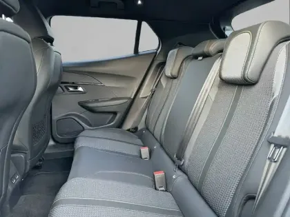 Photo 11 Peugeot 2008  PureTech 130 S&S EAT8