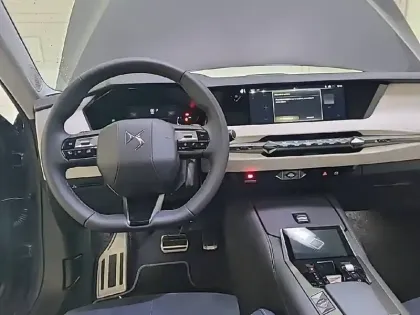 Photo 7 DS DS 4 N°4 Hybride 145 e-DCT6