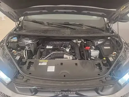 Photo 20 Peugeot 3008  Hybrid 145 e-DCS6