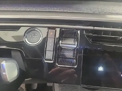 Photo 13 Peugeot 3008  Hybrid 145 e-DCS6