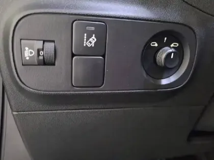 Photo 99 Citroën C3  PureTech 83 ch BVM5