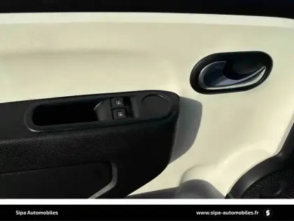 Photo 18 Renault Twingo Gén. III (C07) Ph1 Zen 5