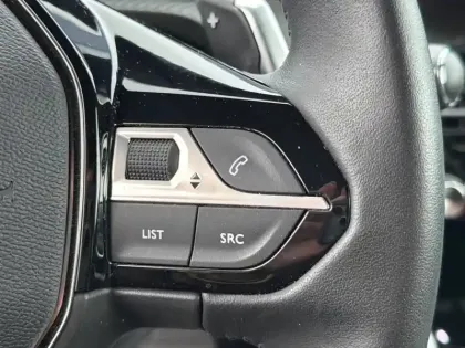 Photo 17 Peugeot 2008 Gén. II Ph2 Allure 5