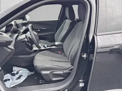 Photo 64 Peugeot 2008  PureTech 130 S&S EAT8