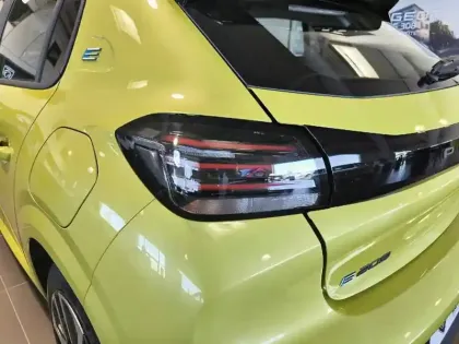 Photo 16 Peugeot 208  Electrique 50 kWh 136ch