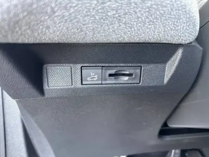 Photo 17 Citroën C5 aircross  Hybride 145 ch e-DCS6