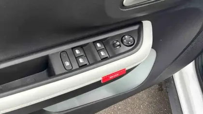 Photo 15 Citroën C3  Turbo 100 ch BVM6
