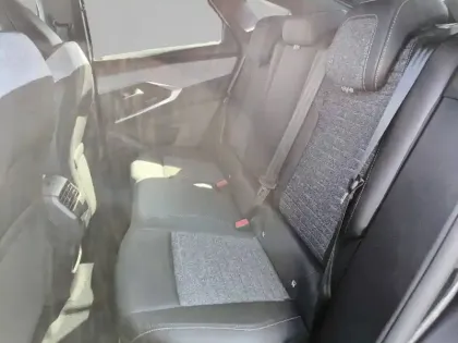 Photo 11 Peugeot 3008  Electrique 210 ch 73 kWh