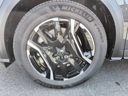 Photo 12 Peugeot 3008  Electrique 210 ch 73 kWh