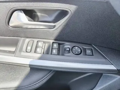 Photo 18 Peugeot 3008  Electrique 210 ch 73 kWh