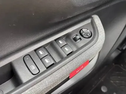 Photo 19 Citroën C3 Aircross  Hybride 145 ch Aut