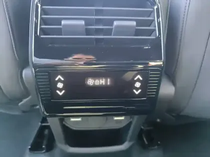 Photo 41 Peugeot 5008  Hybrid 145 ch e-DCS6