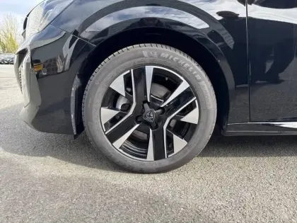 Photo 12 Peugeot 208  Turbo 100 ch BVM6