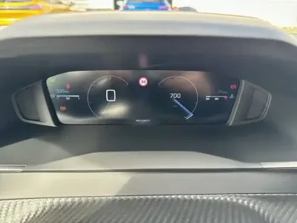 Photo 9 Peugeot 208  Turbo 100 ch BVM6