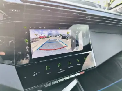 Photo 17 Peugeot 408  Hybrid 145 e-DCS6