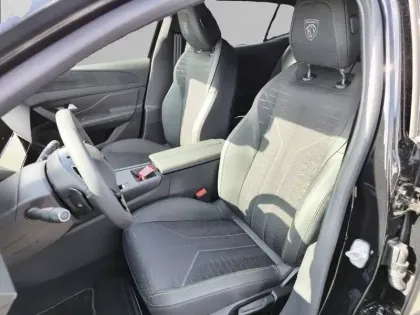 Photo 10 Peugeot 408  Hybrid 145 e-DCS6