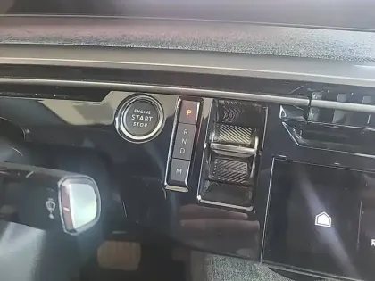 Photo 13 Peugeot 3008  Hybrid 145 e-DCS6