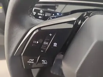 Photo 43 Peugeot 3008  Hybrid 145 e-DCS6