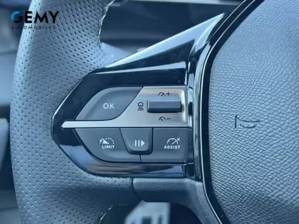 Photo 11 Peugeot 308  Electrique 55 kWh 156ch