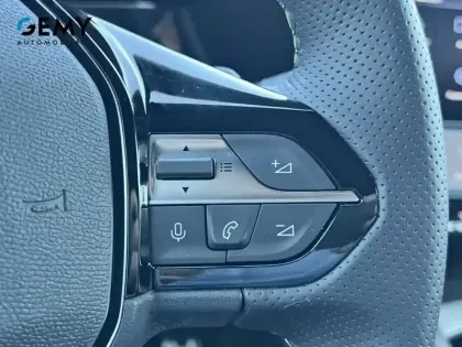 Photo 12 Peugeot 308  Electrique 55 kWh 156ch