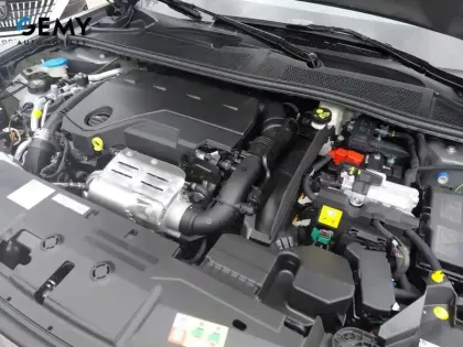 Photo 11 Peugeot 408  Plug-in Hybrid 240 ch e-DCS7