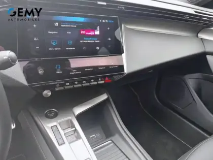 Photo 12 Peugeot 408  Plug-in Hybrid 240 ch e-DCS7