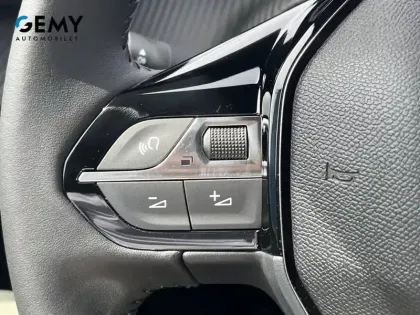 Photo 11 Peugeot 2008  Electrique 54 kWh 156 ch