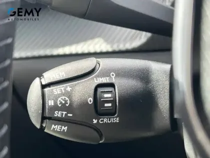 Photo 13 Peugeot 2008  Electrique 54 kWh 156 ch