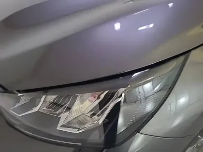 Photo 15 Peugeot 208  PureTech 100 S&S EAT8