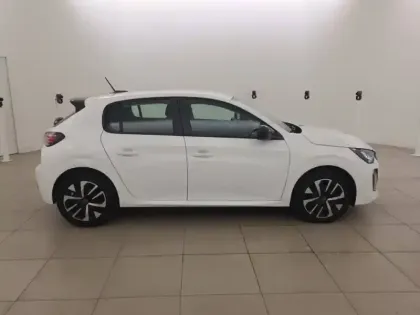 Photo 31 Peugeot 208  Hybrid 100 e-DCS6