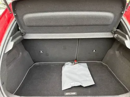 Photo 28 Peugeot 208 Gén. II Ph2 GT 5