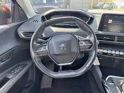 Photo 8 Peugeot 3008  1.6 BlueHDi 120ch S&S BVM6 BC